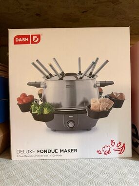 Dash Deluxe Gray Fondue Maker with Color-Tipped Forks